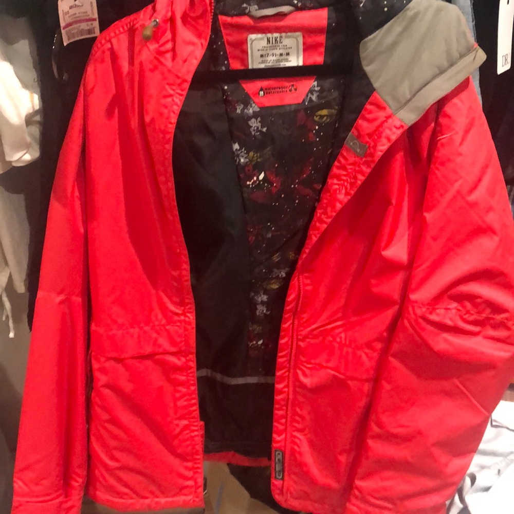 Nike waterproof breathable jacket